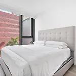 Vacaywood - High-Rise With Rooftop Pool & Panoramic City Views