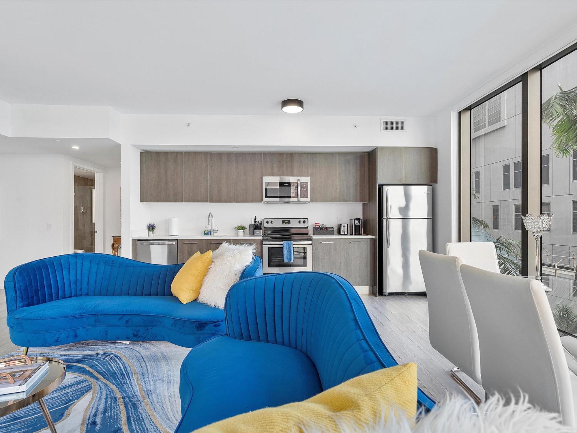 Vacaywood - High-rise With Rooftop Pool & Panoramic Views *