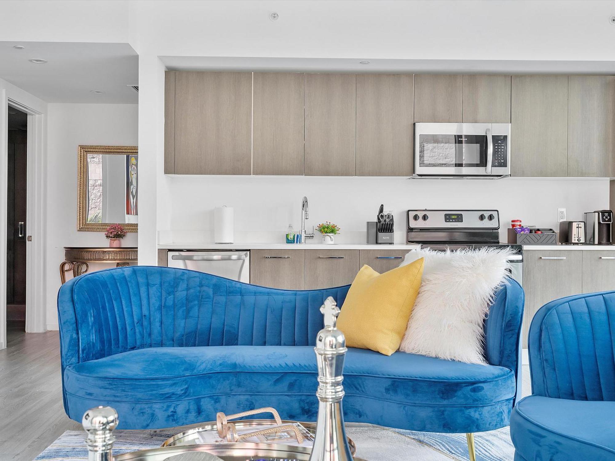 Vacaywood - High-rise With Rooftop Pool & Panoramic Views *