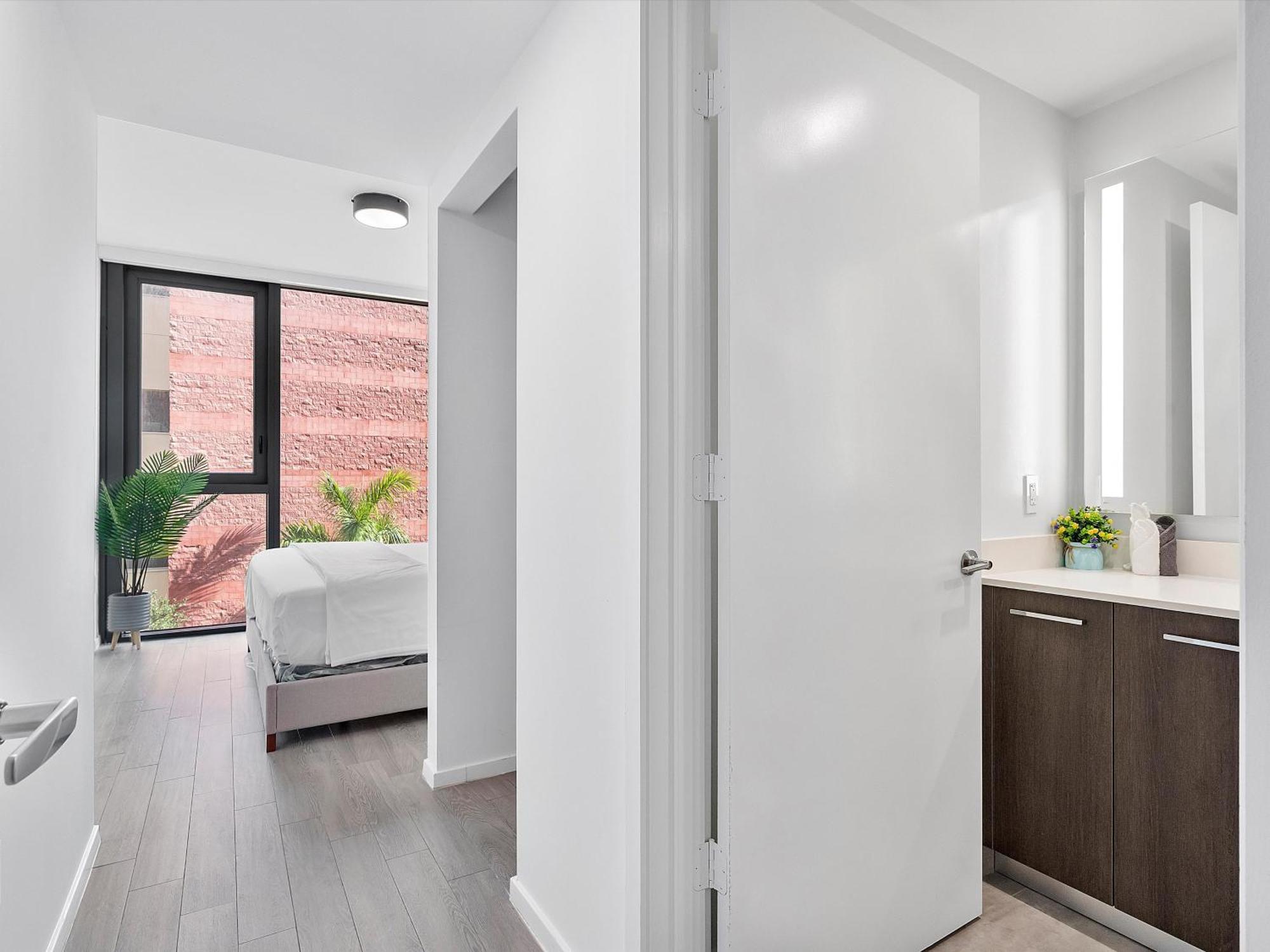 Apartment Vacaywood - High-rise With Rooftop Pool & Panoramic Views