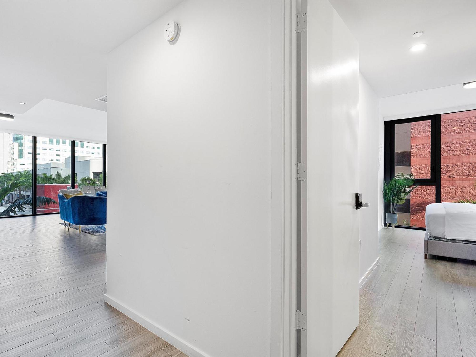 Vacaywood - High-rise With Rooftop Pool & Panoramic Views Apartment