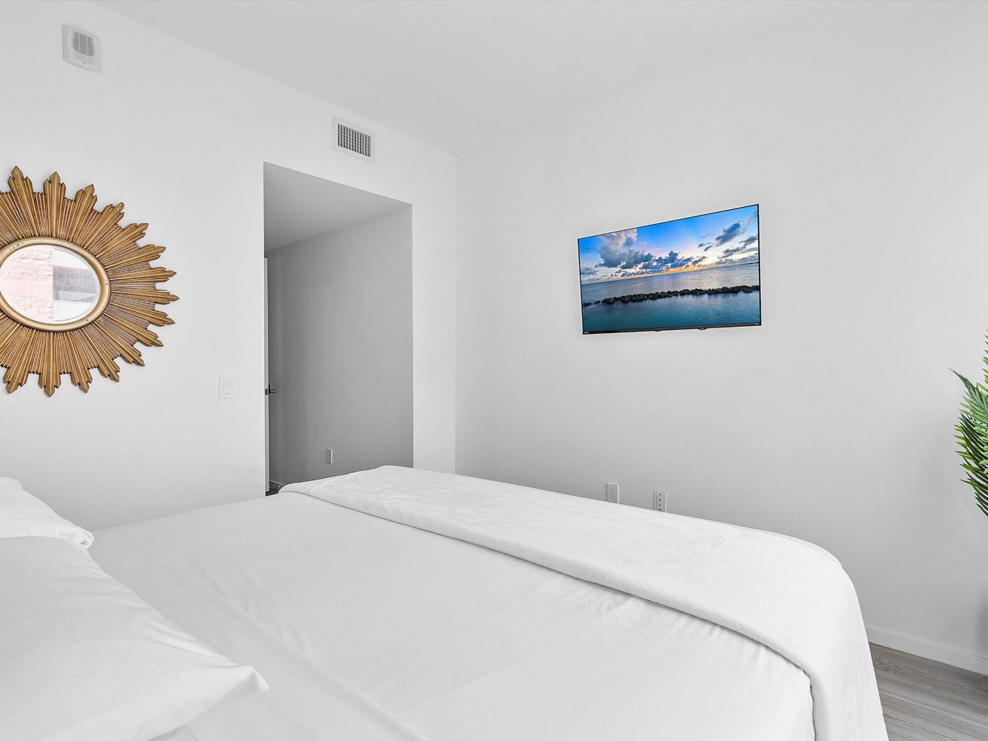 Apartment Vacaywood - High-rise With Rooftop Pool & Panoramic Views
